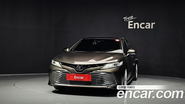 Toyota Camry 2019 — photo 3