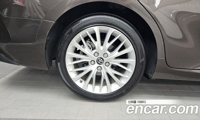 Toyota Camry 2019 — photo 5