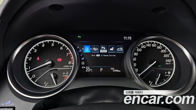 Toyota Camry 2019 — photo 11