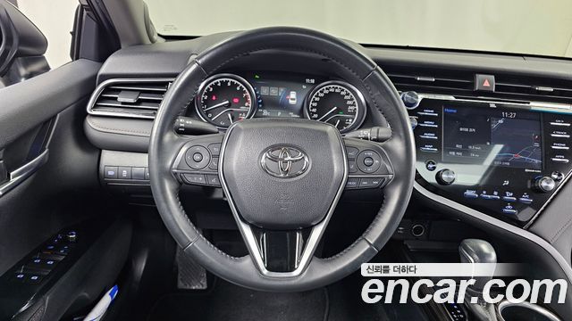 Toyota Camry 2019 — photo 19
