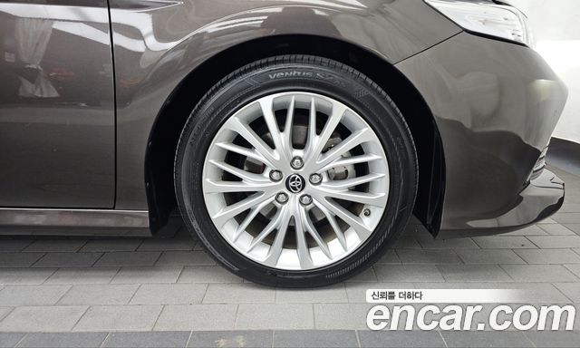Toyota Camry 2019 — photo 7