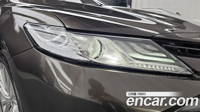 Toyota Camry 2019 — photo 8
