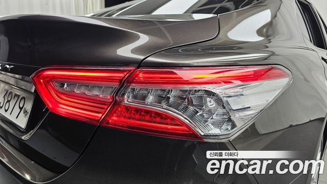 Toyota Camry 2019 — photo 9