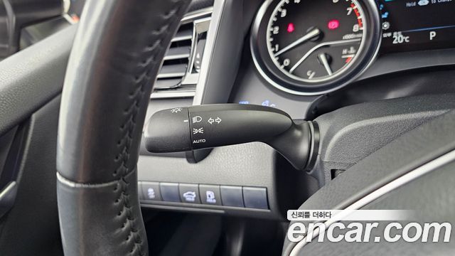 Toyota Camry 2019 — photo 29