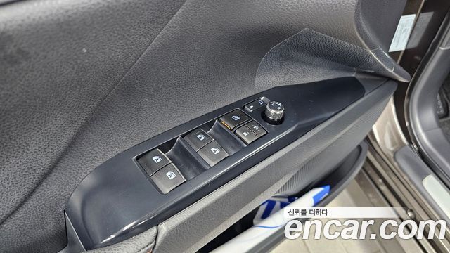 Toyota Camry 2019 — photo 30