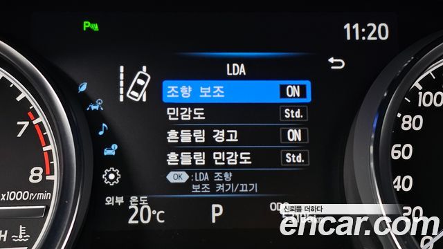 Toyota Camry 2019 — photo 32