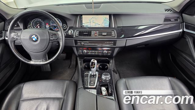 BMW 5-Series 2015 — photo 10