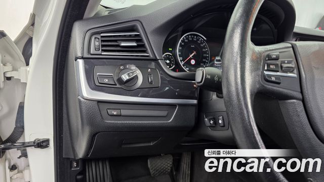 BMW 5-Series 2015 — photo 22