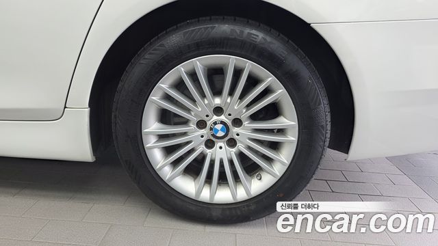 BMW 5-Series 2015 — photo 7