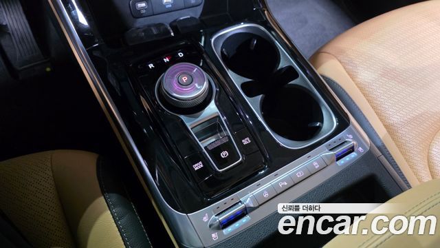 Kia Canival 2022 — photo 12
