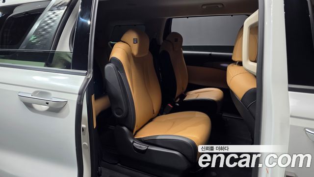 Kia Canival 2022 — photo 18