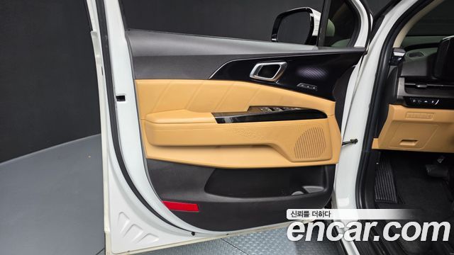 Kia Canival 2022 — photo 14