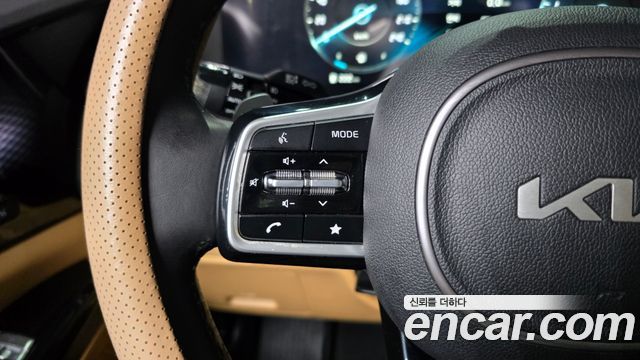 Kia Canival 2022 — photo 32