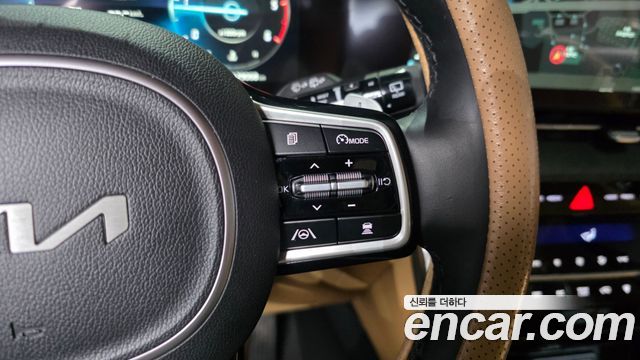 Kia Canival 2022 — photo 36