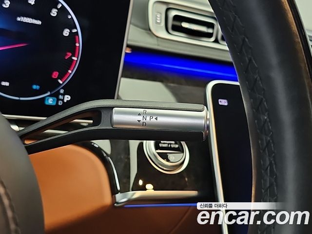 Mercedes-Benz S-Class 2022 — photo 8