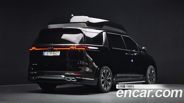 Kia Canival 2023 — photo 2