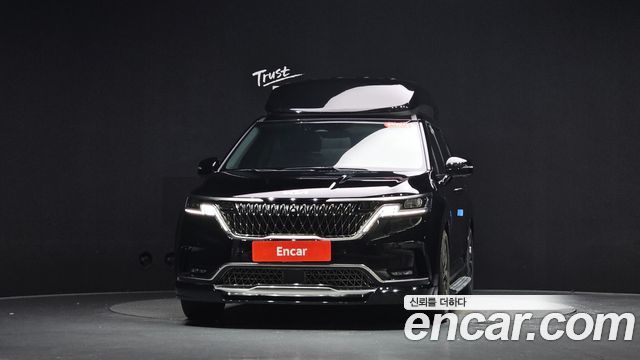 Kia Canival 2023 — photo 3