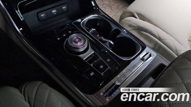 Kia Canival 2023 — photo 12