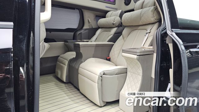 Kia Canival 2023 — photo 18