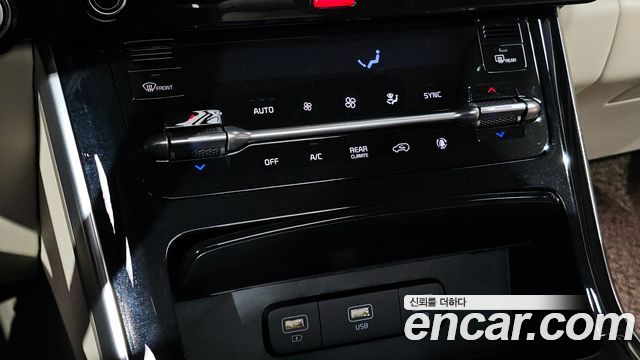 Kia Canival 2023 — photo 25