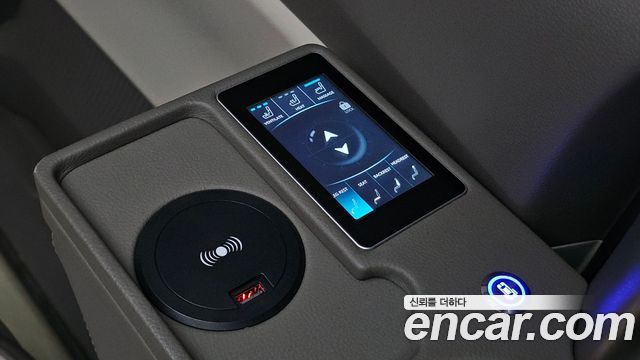 Kia Canival 2023 — photo 26