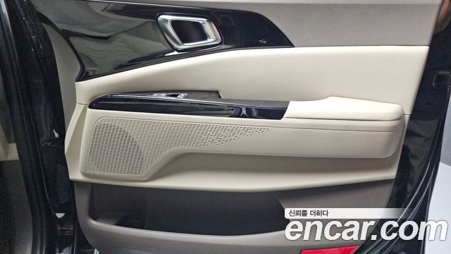 Kia Canival 2023 — photo 15