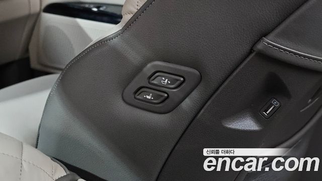 Kia Canival 2023 — photo 34