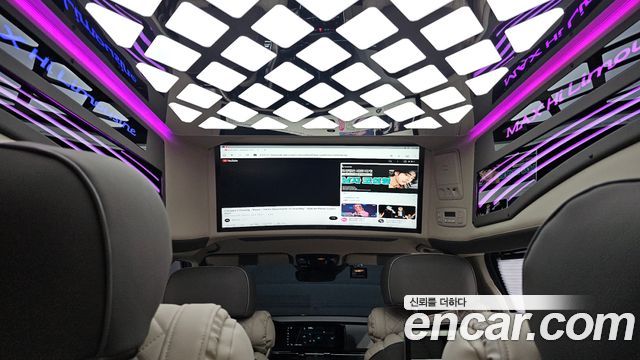 Kia Canival 2023 — photo 35