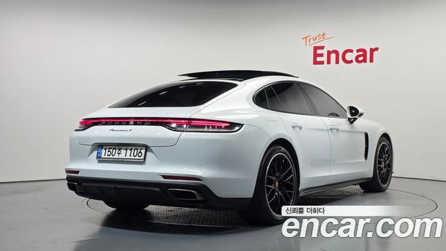 Porsche Panamera 2021 — photo 2