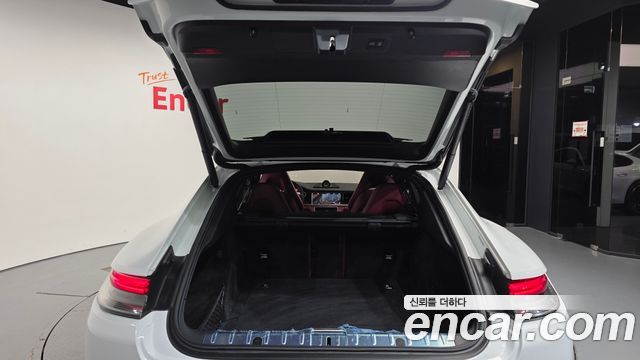 Porsche Panamera 2021 — photo 26