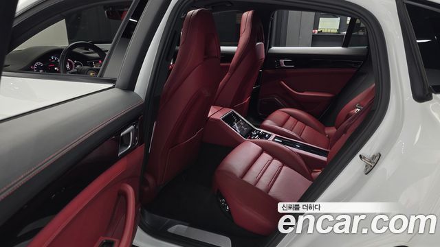 Porsche Panamera 2021 — photo 16