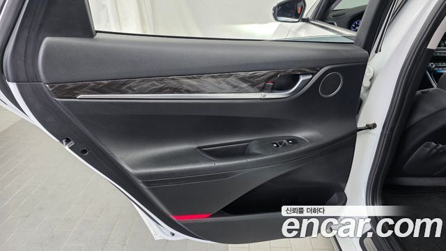 Hyundai Grandeur 2018 — photo 15