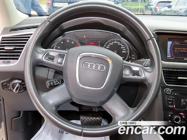 Audi Q5 2012 — photo 8
