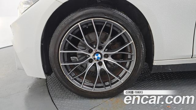 BMW 3-Series 2012 — photo 5