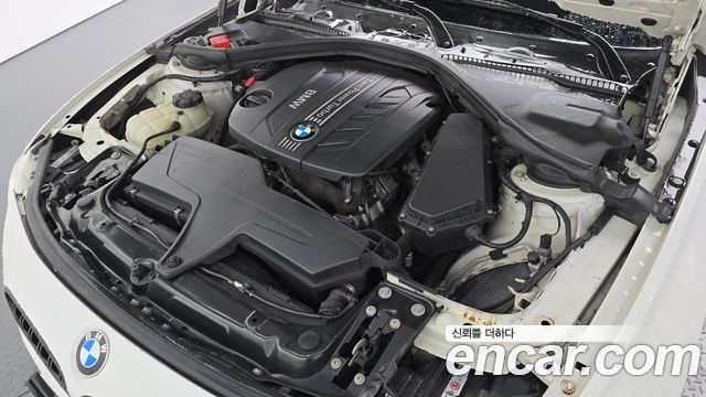 BMW 3-Series 2012 — photo 6