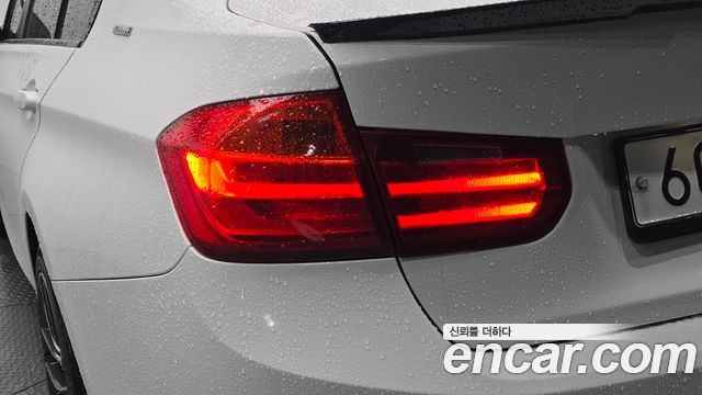 BMW 3-Series 2012 — photo 9