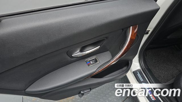 BMW 3-Series 2012 — photo 15