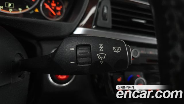 BMW 3-Series 2012 — photo 29