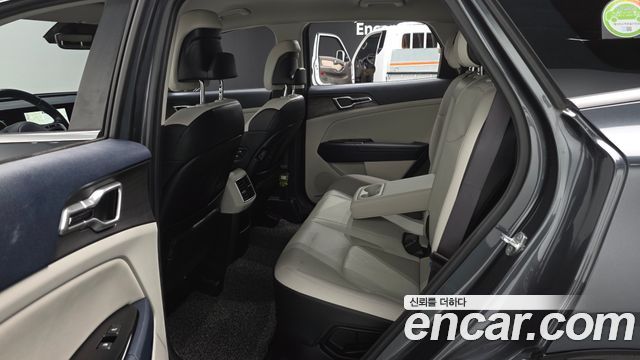 Kia Sportage 2023 — photo 17