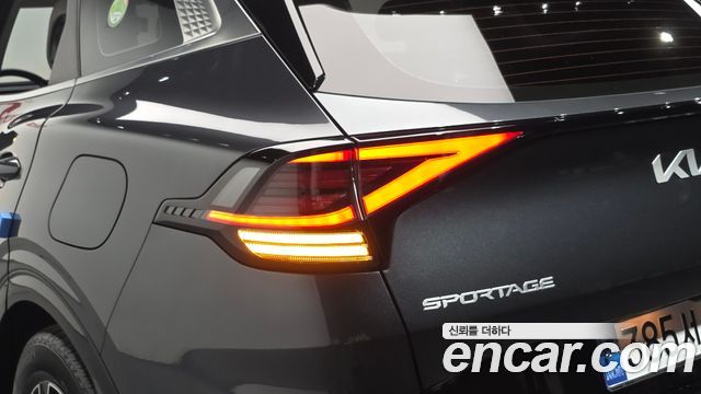 Kia Sportage 2023 — photo 9