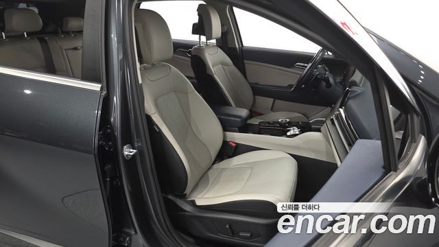Kia Sportage 2023 — photo 16