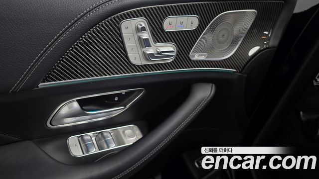 Mercedes-Benz GLE-Class 2022 — photo 24