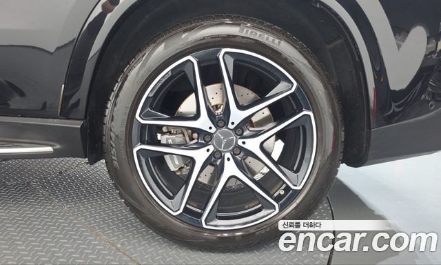 Mercedes-Benz GLE-Class 2022 — photo 7