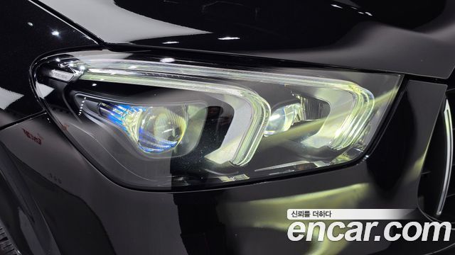 Mercedes-Benz GLE-Class 2022 — photo 8