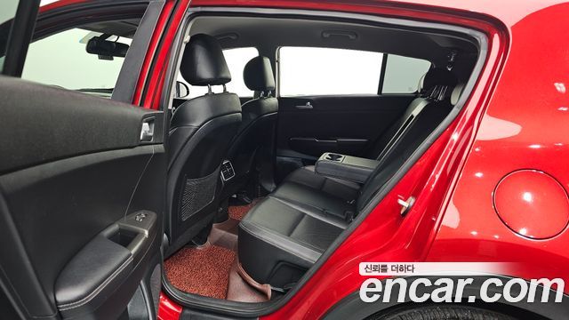 Kia Sportage 2018 — photo 11
