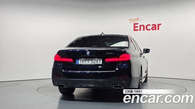 BMW 5-Series 2022 — photo 4