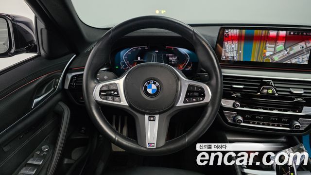 BMW 5-Series 2022 — photo 19