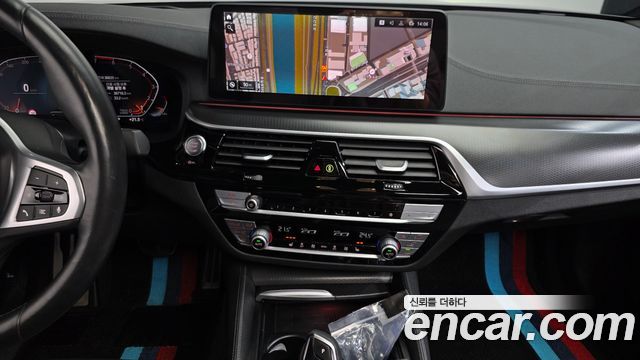 BMW 5-Series 2022 — photo 21