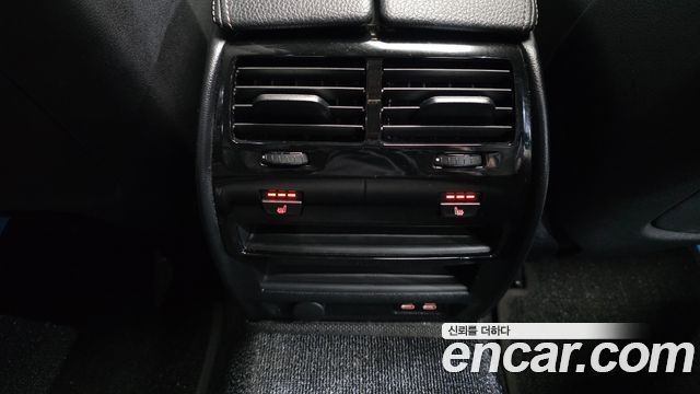 BMW 5-Series 2022 — photo 24
