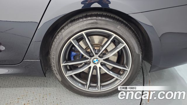 BMW 5-Series 2022 — photo 7